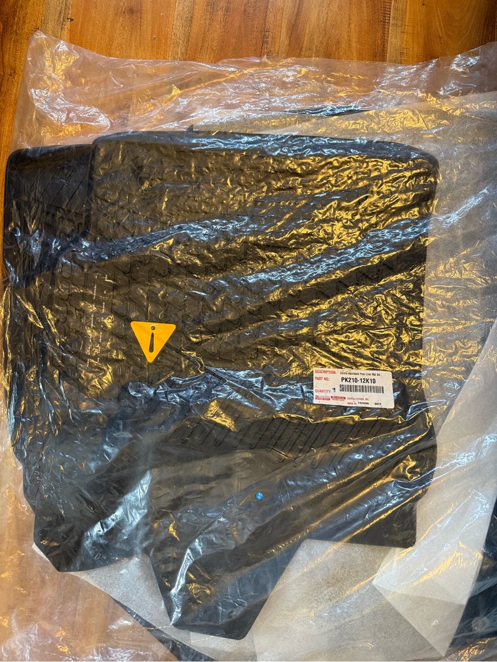 Toyota Corolla Hatchback Floor Mat Set